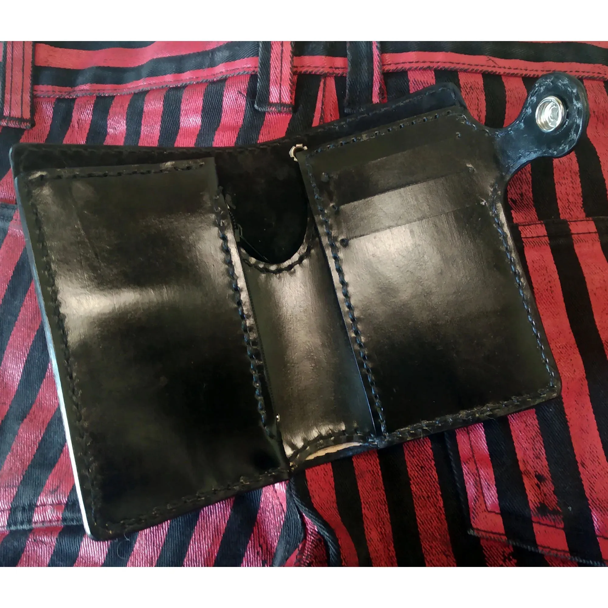 Biker wallet with engraved ace of spades