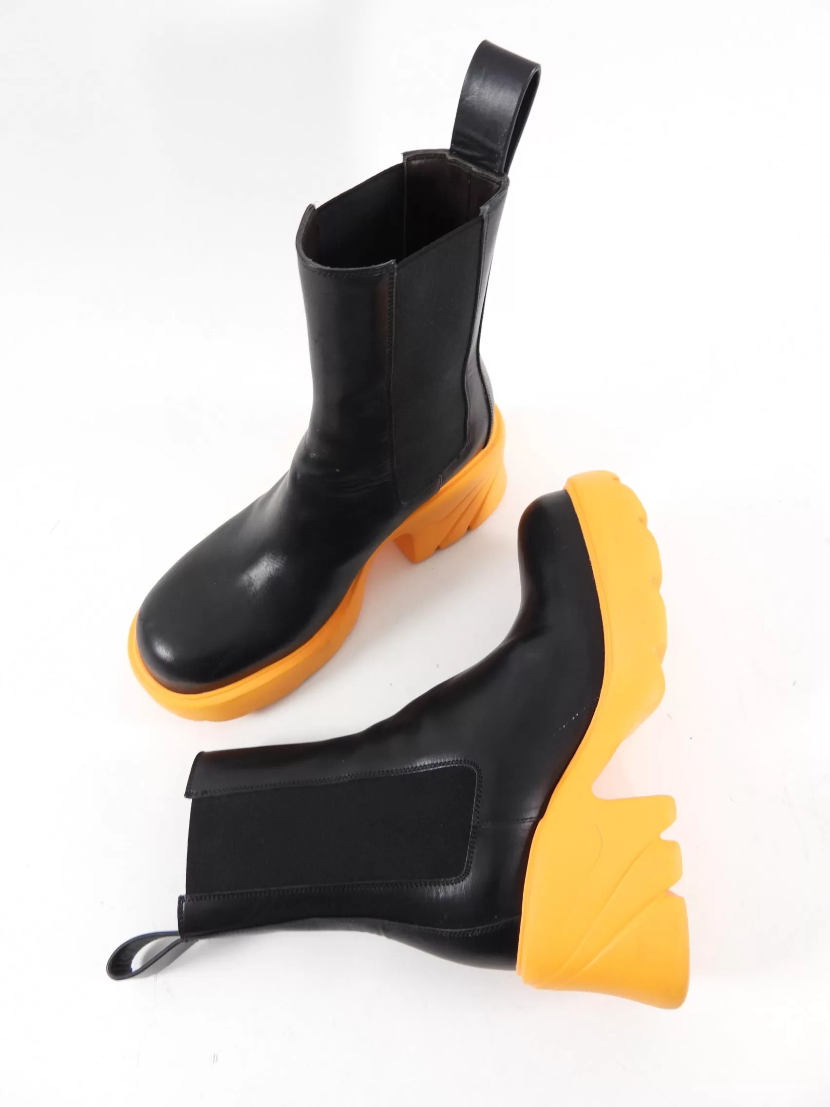 Bottega Veneta Black Leather and Orange Rubber Flash Boots - 40