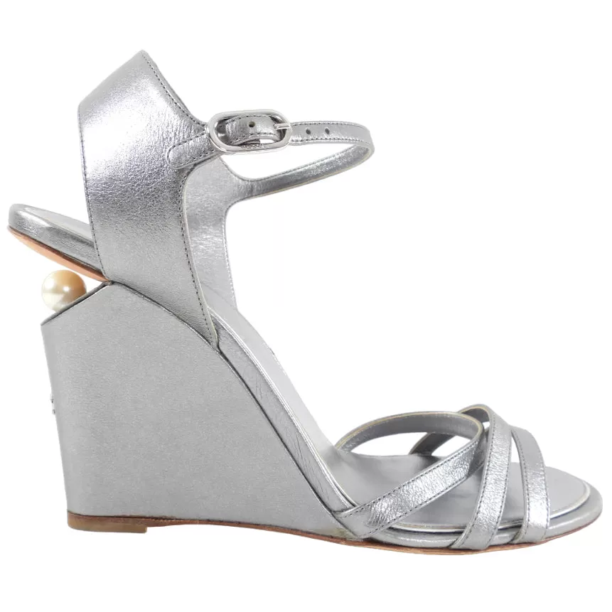 Chanel 2015 Silver Metallic Wedge Pearl Sandals - 40 / 39