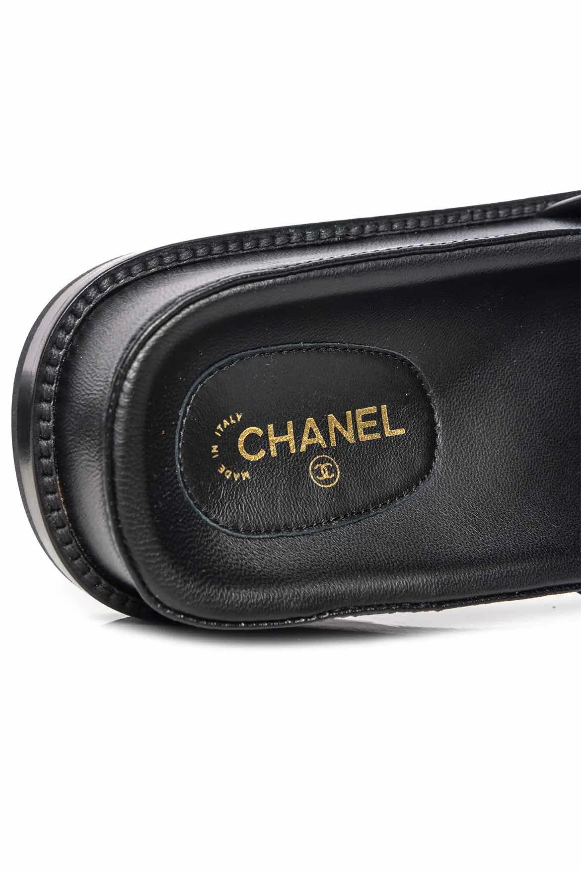 Chanel Size 39 2022 Leather Logo Slide Sandals