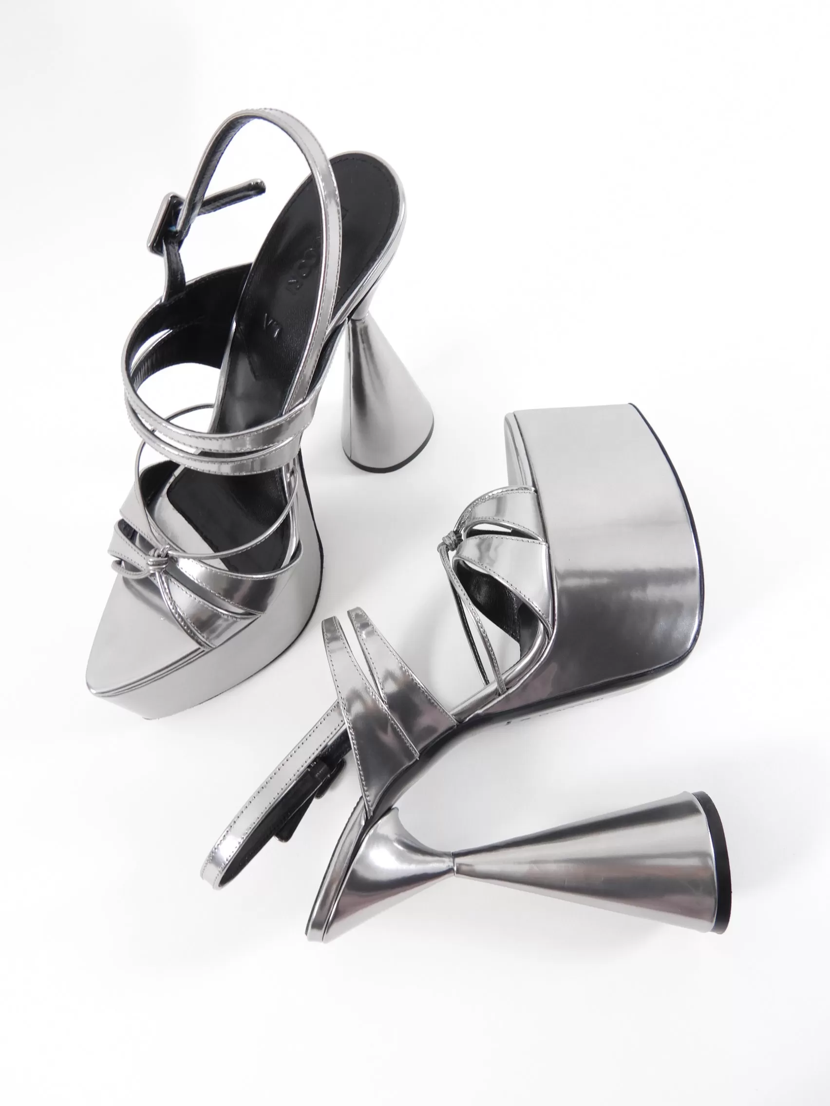 D'Accori Metallic Silver Leather Belle Platform Sandals - EU38