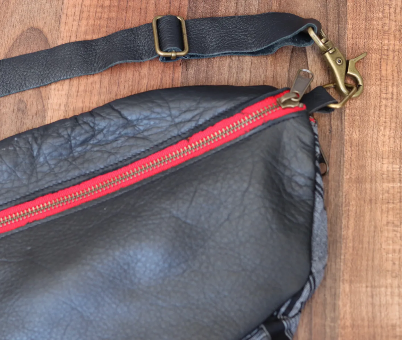 Fanny Pack- Aquinnah Grey in Black Leather