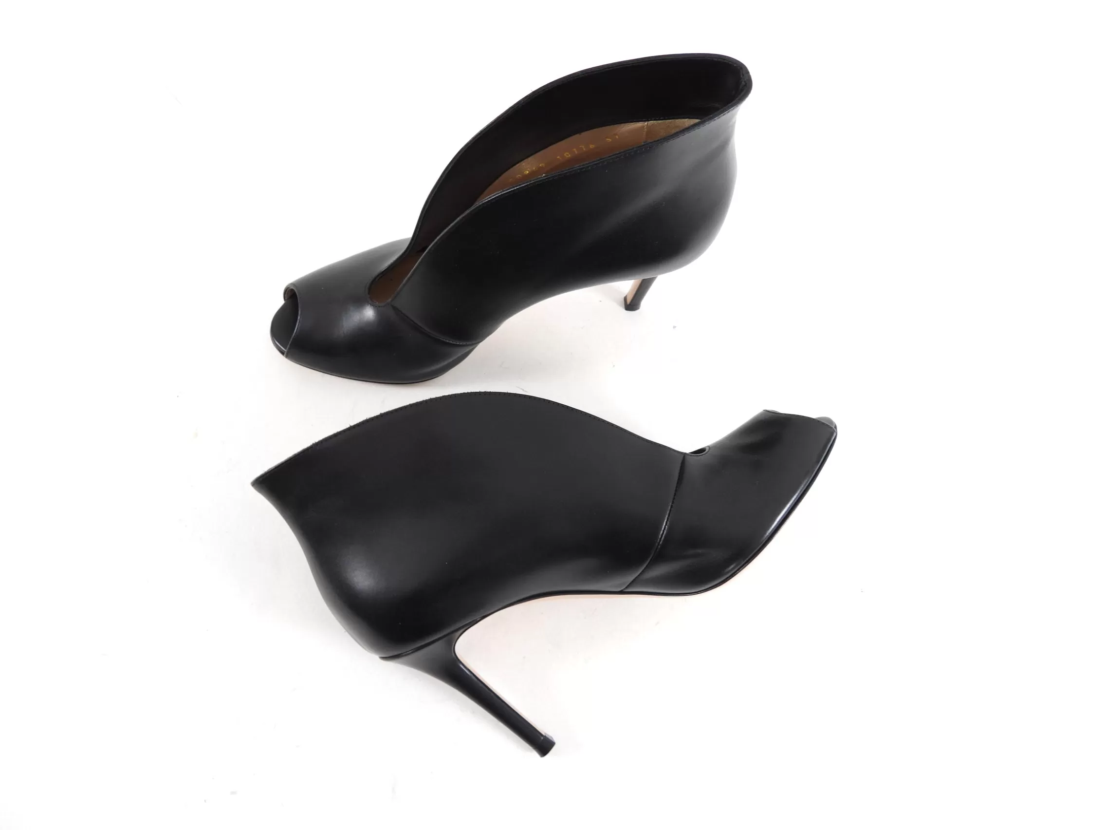 Gianvito Rossi Black Leather Vamp High Heels - 37