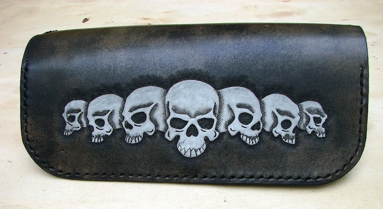 Women's wallet with skulls